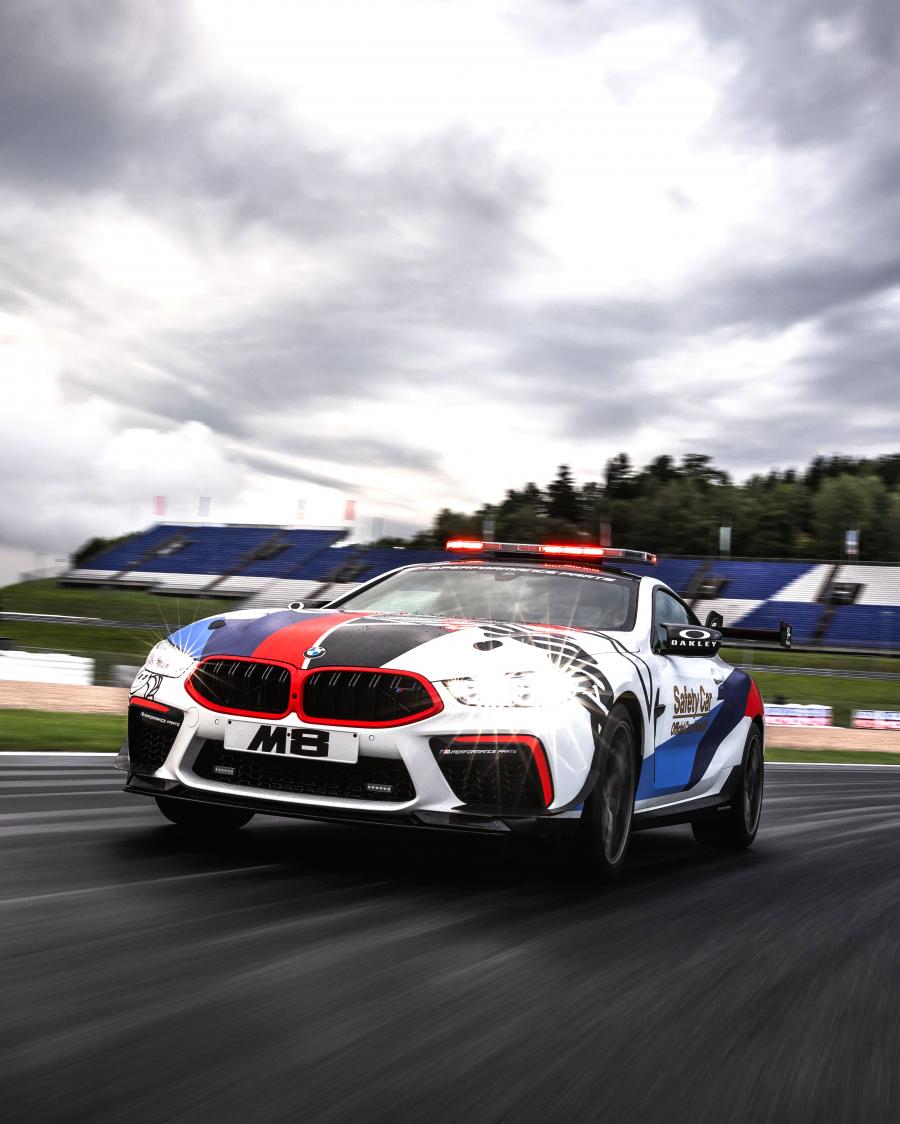  BMW M8 Competition Coupe MotoGP Safety Car (F92) 2019 года  (фото 37 из 38)